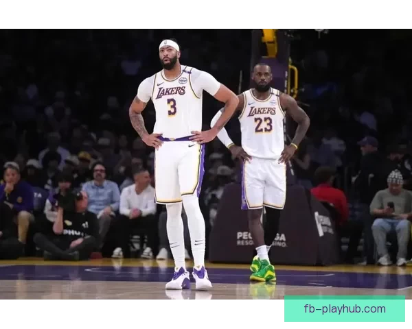 詹姆斯与戴维斯联手复仇雷霆 亚历山大冲击三杀成焦点